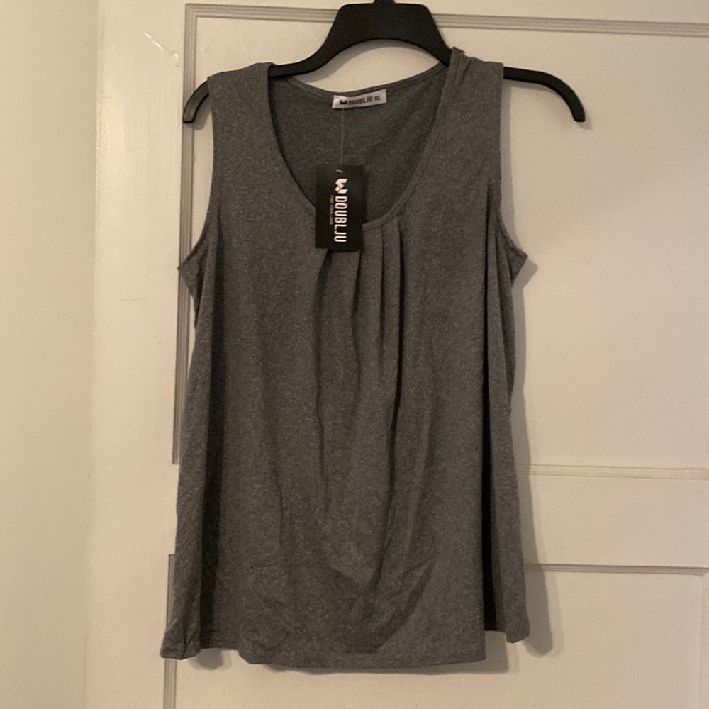 Grey top NWT size XL but fits small